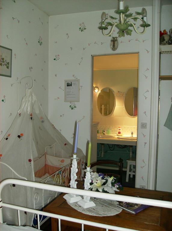A L'Antan - La Ferme D'Octave Bed & Breakfast Saint-Hilaire-de-Villefranche Rom bilde