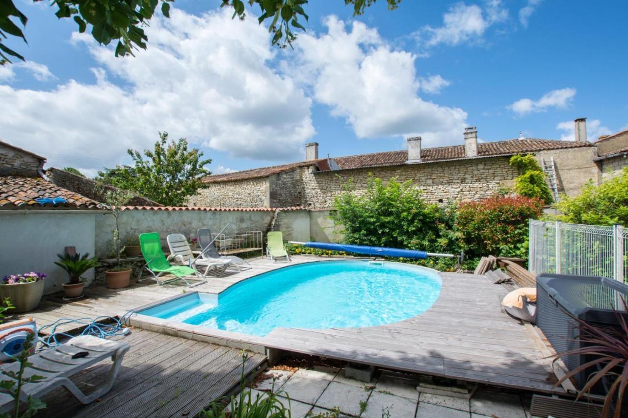A L'Antan - La Ferme D'Octave Bed & Breakfast Saint-Hilaire-de-Villefranche Eksteriør bilde